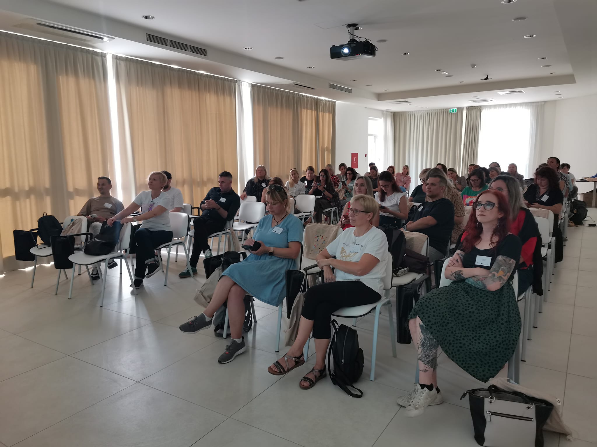 Zajedničkim osposobljavanjem ambasadora eTwinninga i programa Erasmus+ obilježeni Dani Erasmusa 2023. - Slika 10